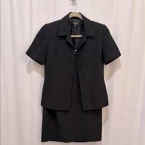 Kasper Black Short Sleeve Blazer and Skirt Set, size 6